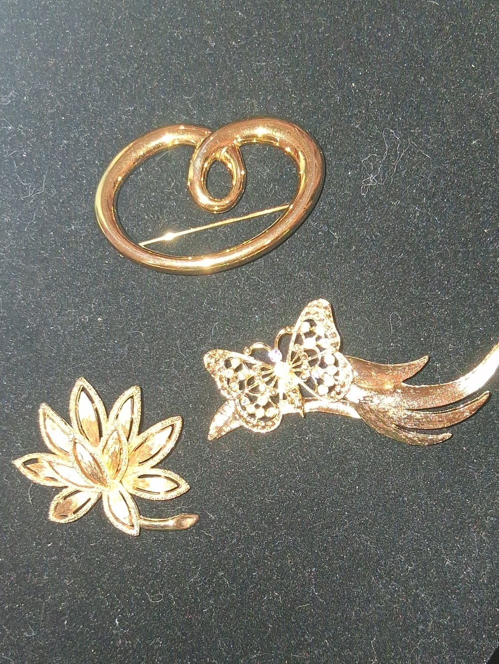 Gold-Tone Butterfly & Floral Brooch Trio - Elegant Women’s Accent